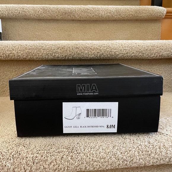 MIA black distressed nova studded booties - Picture 5 of 6